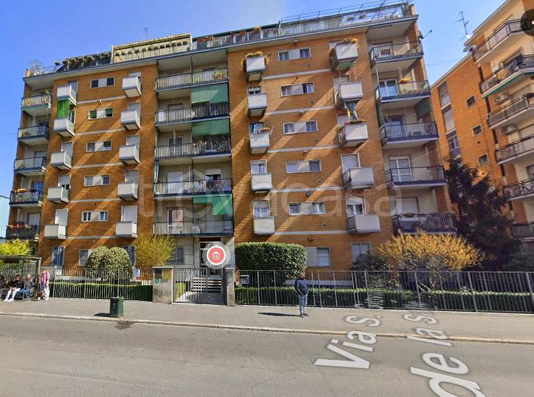 appartamento in vendita a Milano in zona Crescenzago