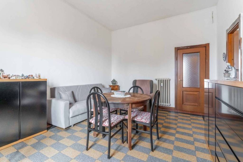 appartamento in vendita a Milano in zona Porta Genova