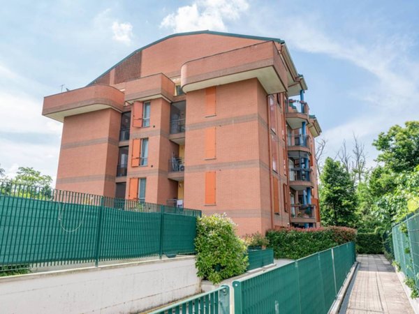 appartamento in vendita a Milano in zona Baggio