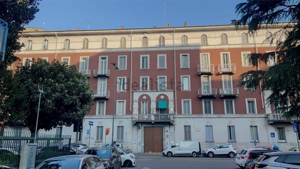appartamento in vendita a Milano in zona Segnano