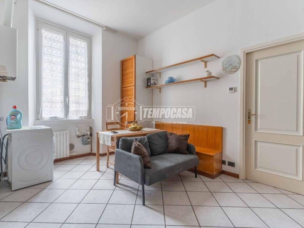 appartamento in vendita a Milano in zona Stadera