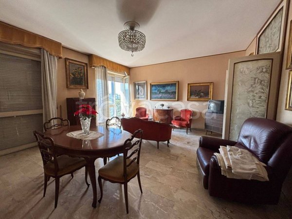 appartamento in vendita a Milano in zona Famagosta