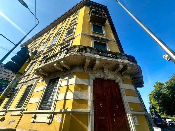 appartamento in vendita a Milano in zona Vigentino