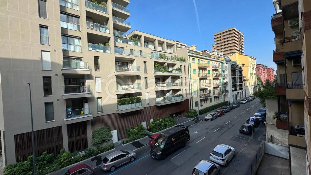 appartamento in vendita a Milano in zona Piazzale Lodi