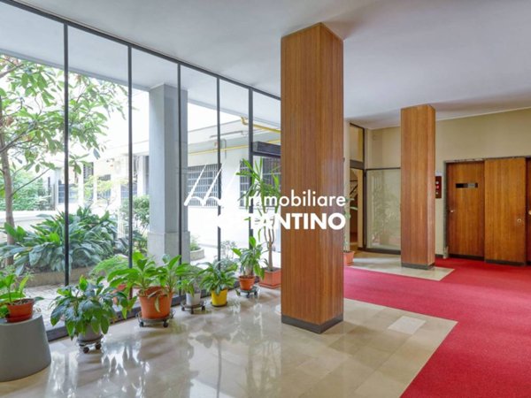 appartamento in vendita a Milano in zona Isola