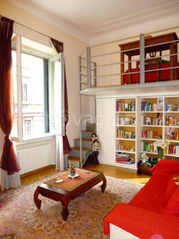 appartamento in vendita a Milano in zona Cadorna