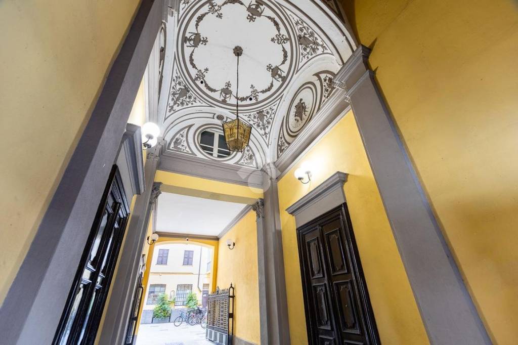 appartamento in vendita a Milano in zona Sempione