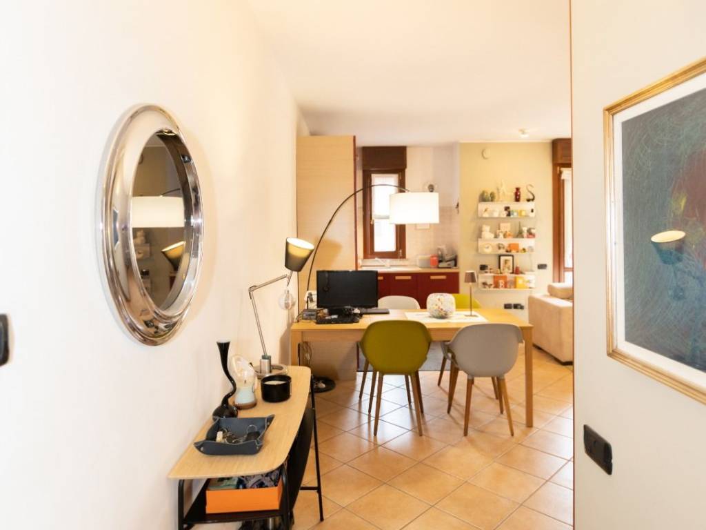 appartamento in vendita a Milano in zona Baggio