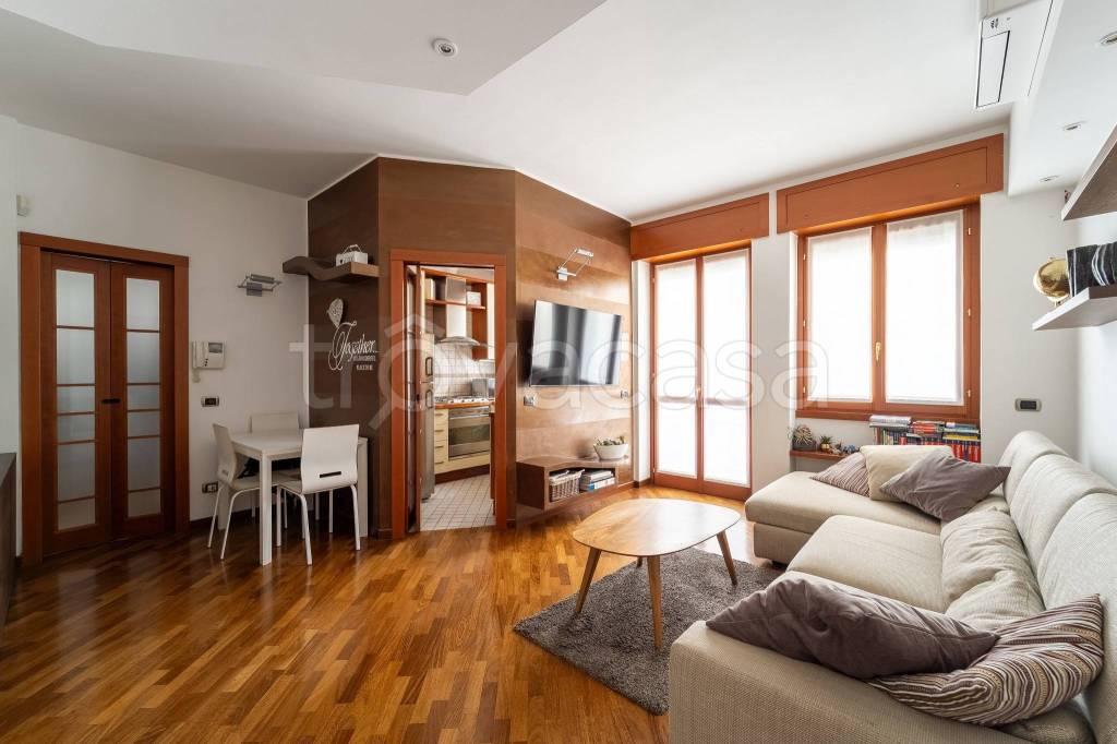 appartamento in vendita a Milano in zona Città Studi