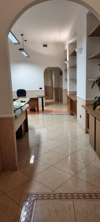appartamento in vendita a Milano in zona Guastalla