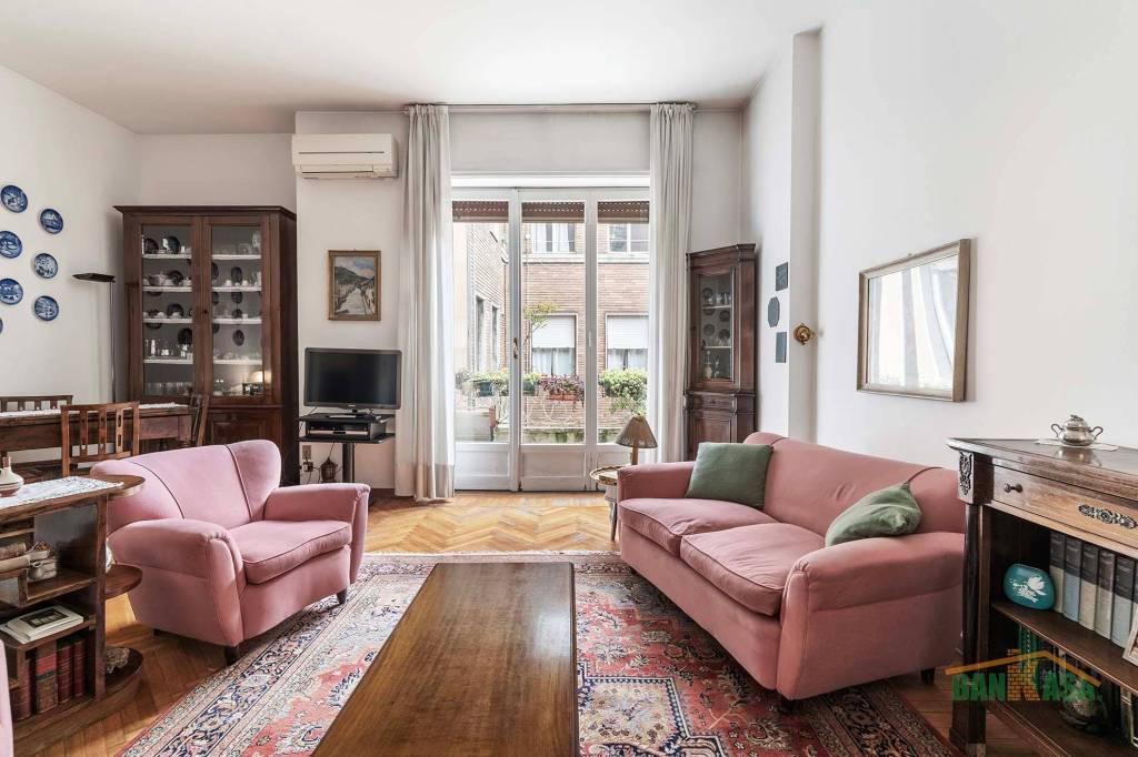 appartamento in vendita a Milano in zona Loreto