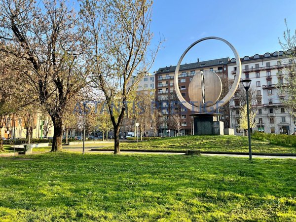 appartamento in vendita a Milano in zona Il Portello