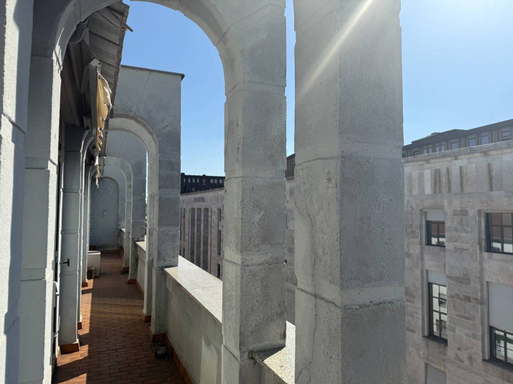 appartamento in vendita a Milano in zona Guastalla