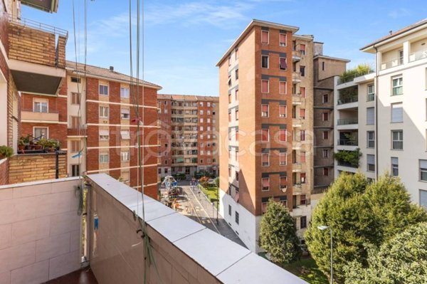 appartamento in vendita a Milano in zona Isola