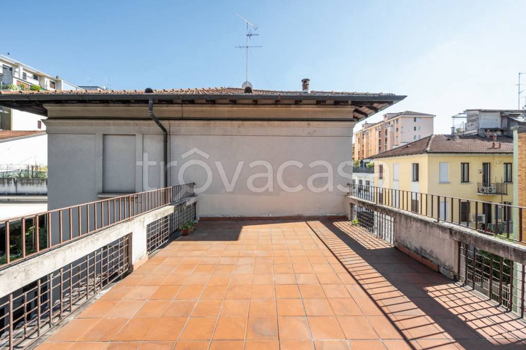 appartamento in vendita a Milano in zona Città Studi