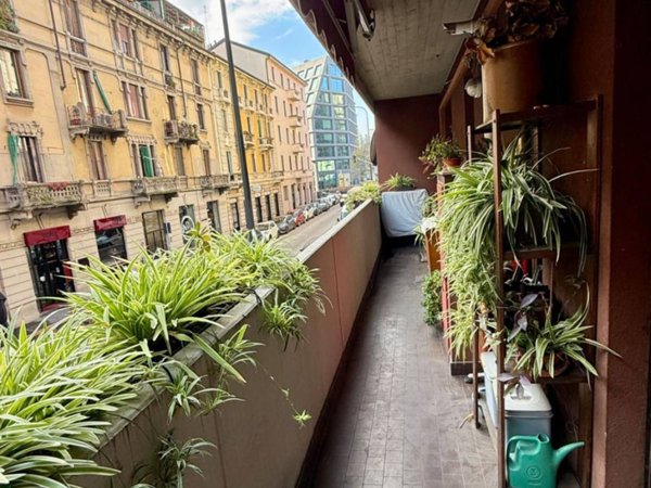 appartamento in vendita a Milano in zona Isola