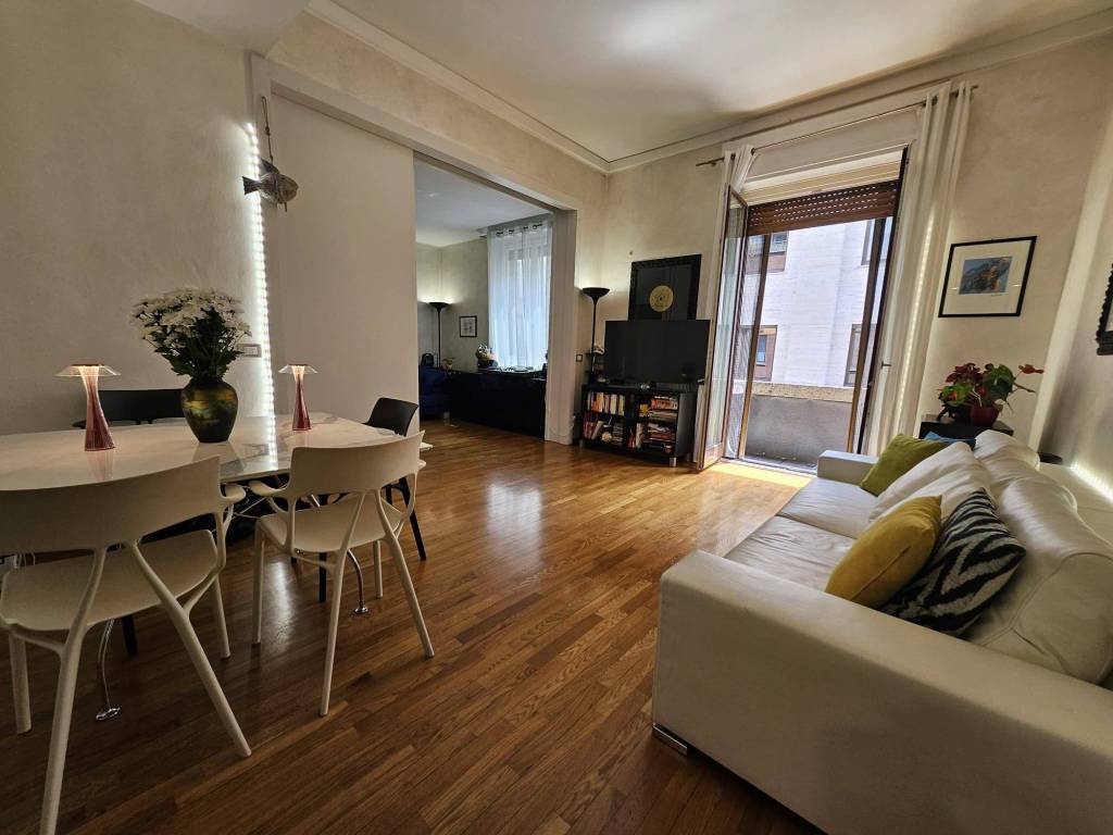 ufficio in vendita a Milano in zona Centro Storico