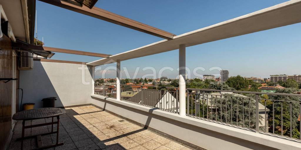appartamento in vendita a Milano in zona Maggiolina