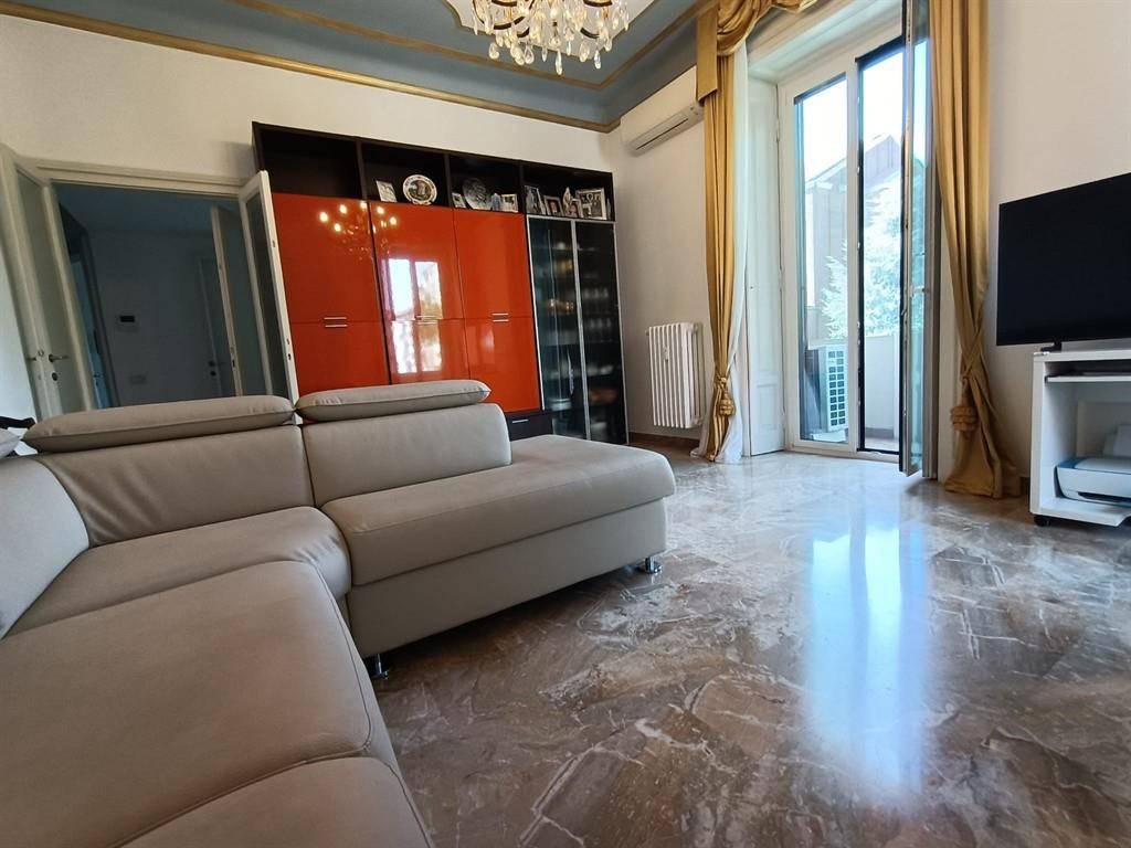 appartamento in vendita a Milano in zona Casoretto