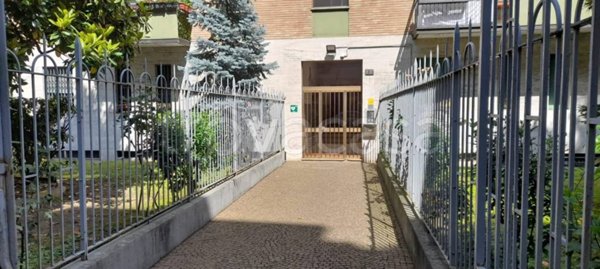 appartamento in vendita a Milano in zona Montalbino