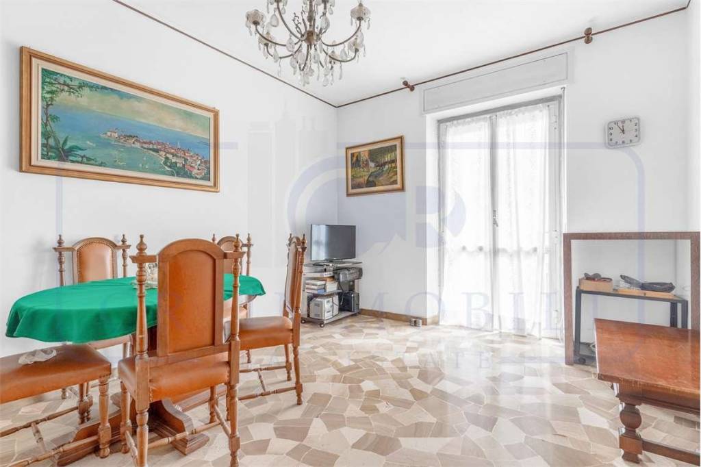 appartamento in vendita a Milano in zona Cagnola