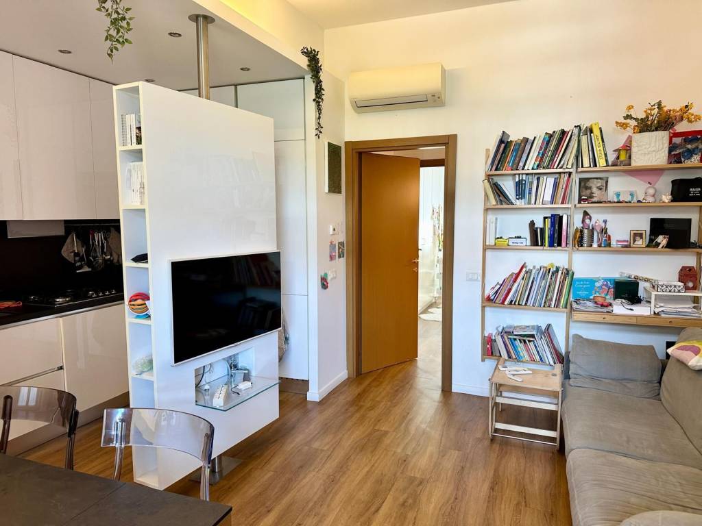 appartamento in vendita a Milano in zona Centro Direzionale