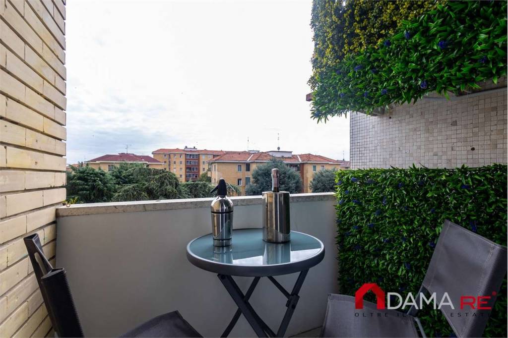 appartamento in vendita a Milano in zona Chiesa Rossa