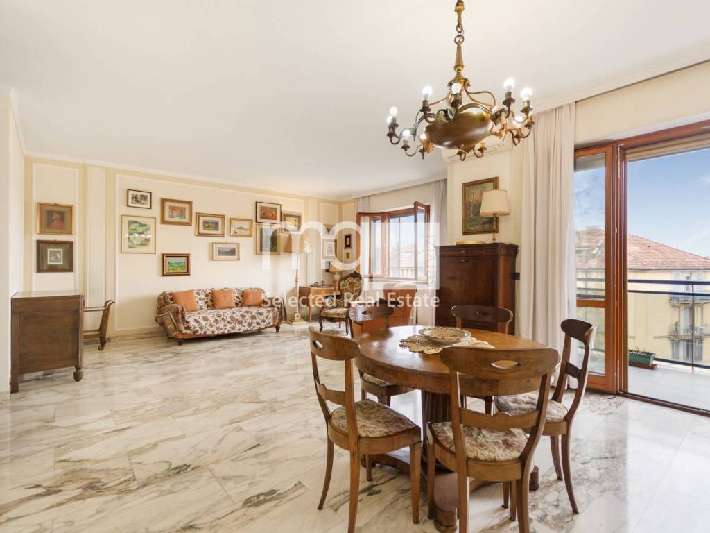 appartamento in vendita a Milano in zona Città Studi