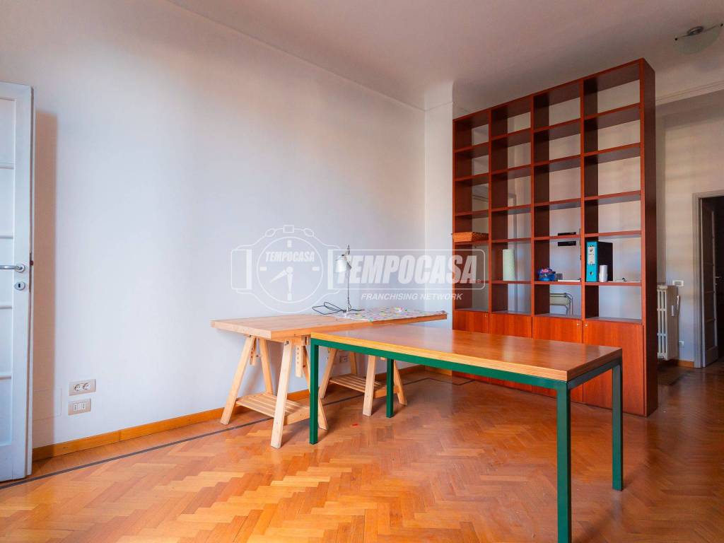 appartamento in vendita a Milano in zona Solari