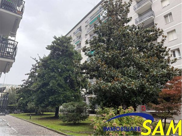 appartamento in vendita a Milano in zona Calvairate