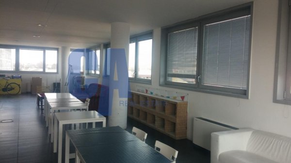 ufficio in vendita a Milano in zona Affori