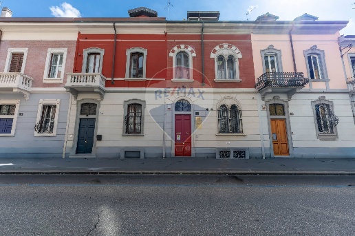 casa indipendente in vendita a Milano in zona Stazione Centrale