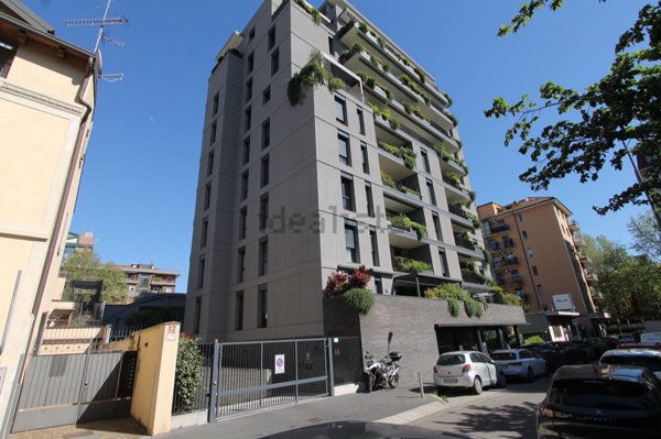 appartamento in vendita a Milano in zona Dergano