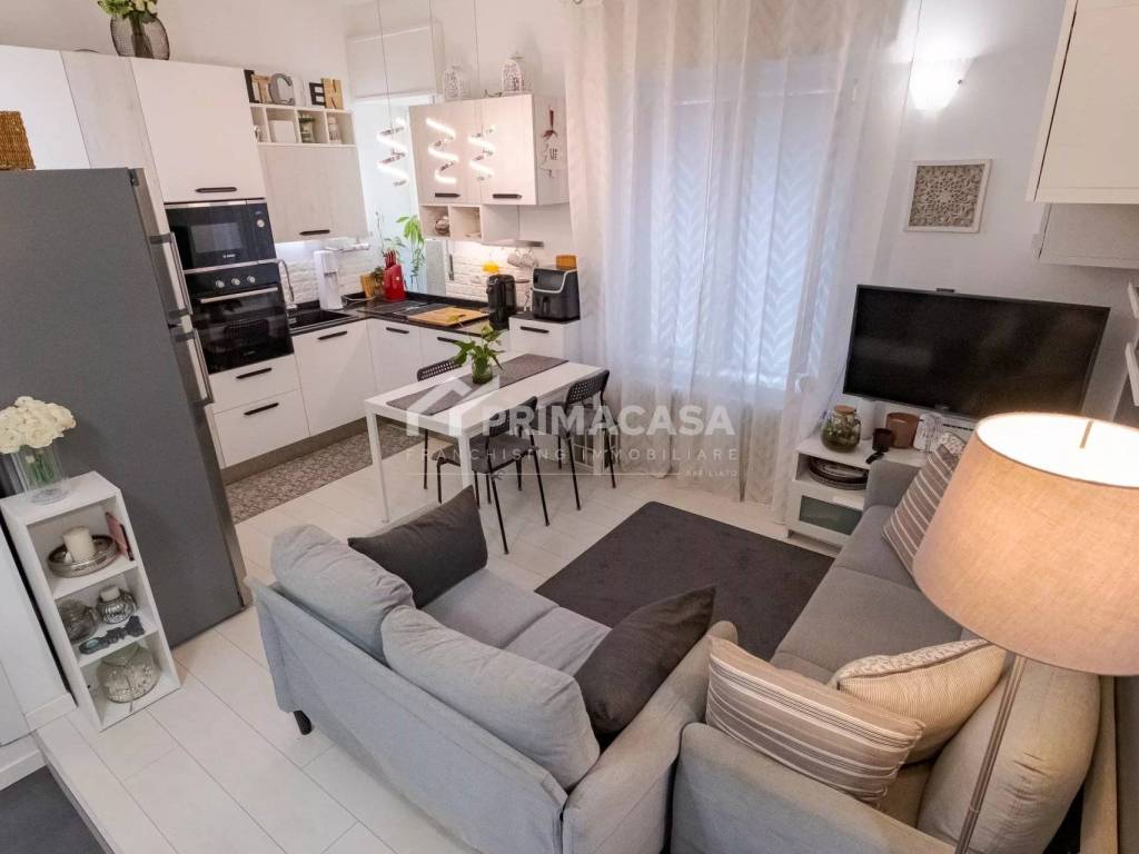 appartamento in vendita a Milano in zona Famagosta