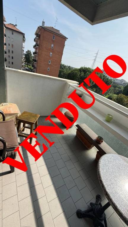 appartamento in vendita a Milano in zona Corvetto