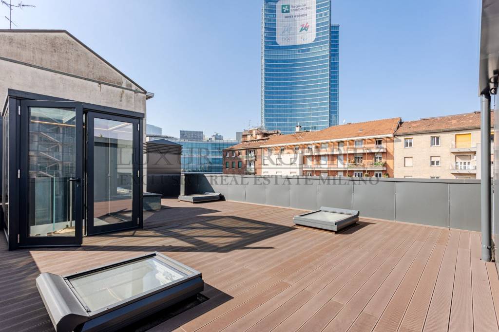 appartamento in vendita a Milano in zona Porta Nuova
