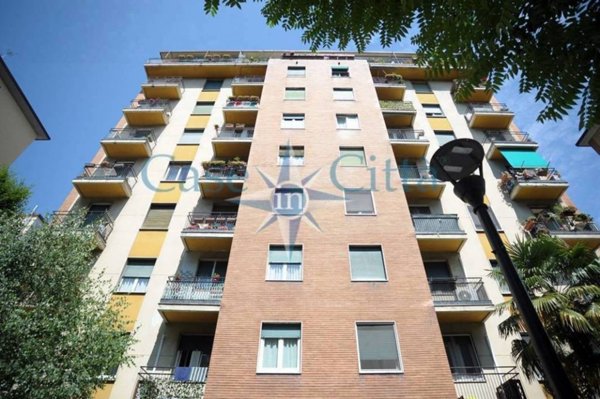 appartamento in vendita a Milano in zona Rembrandt