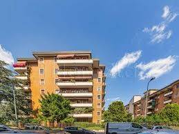 appartamento in vendita a Milano in zona Famagosta