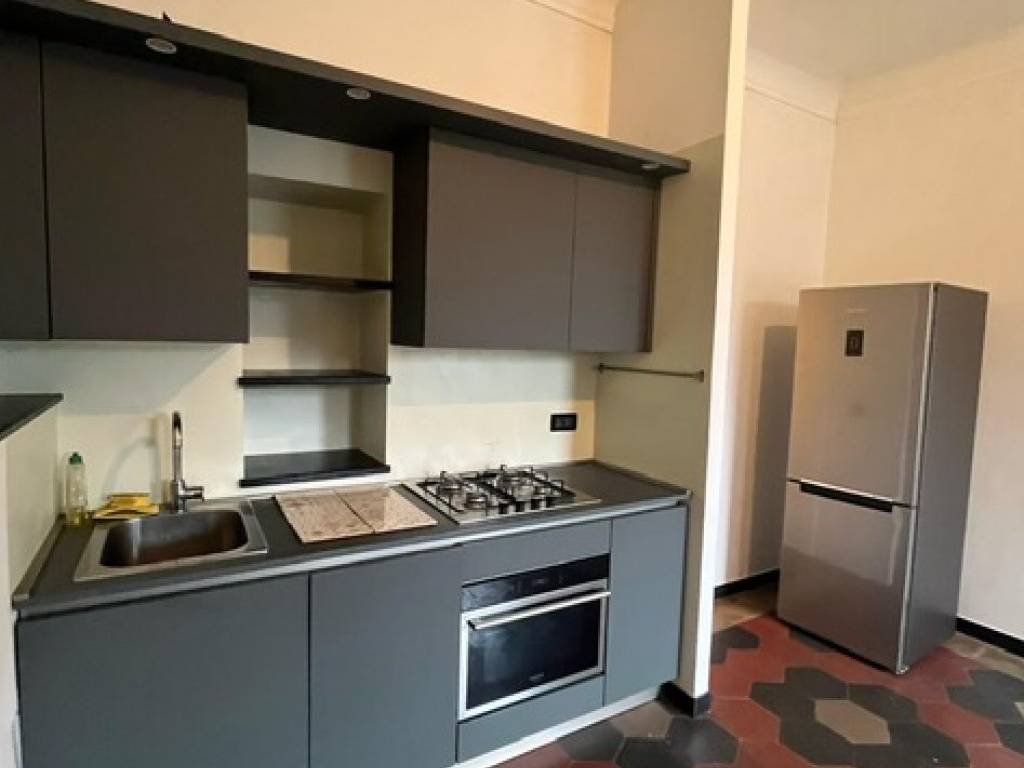 appartamento in vendita a Milano in zona Famagosta