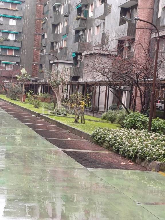 appartamento in vendita a Milano in zona Lorenteggio