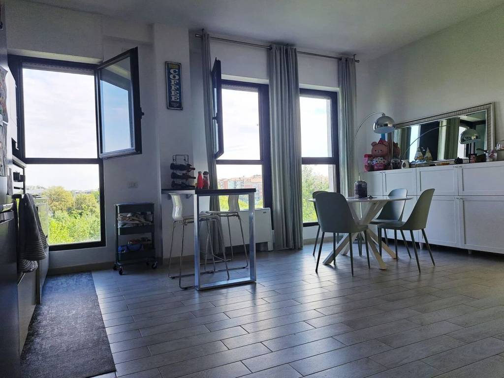 appartamento in vendita a Milano in zona Adriano