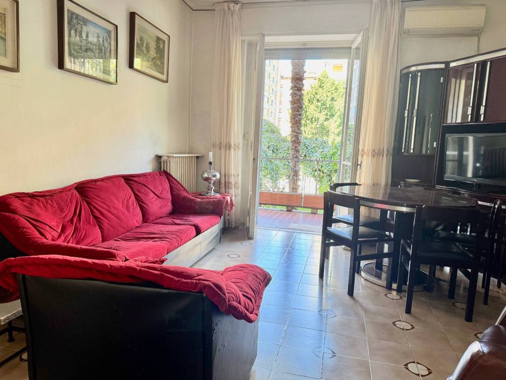 appartamento in vendita a Milano in zona Trenno