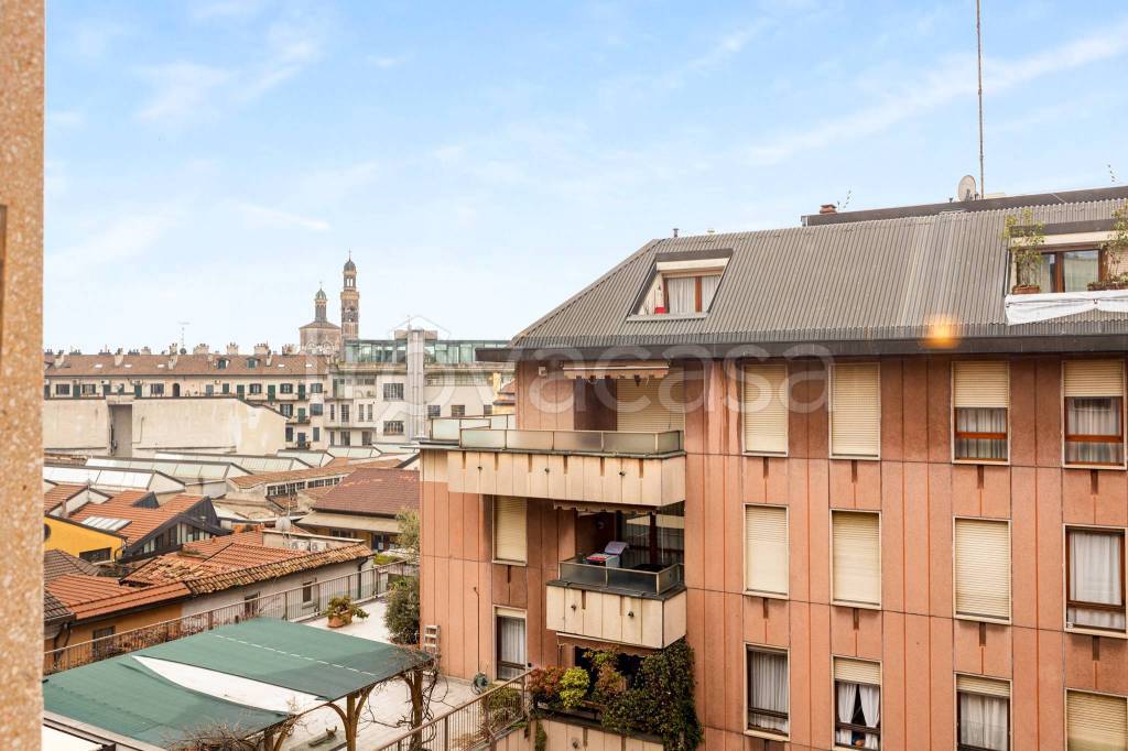 appartamento in vendita a Milano in zona Porta Genova