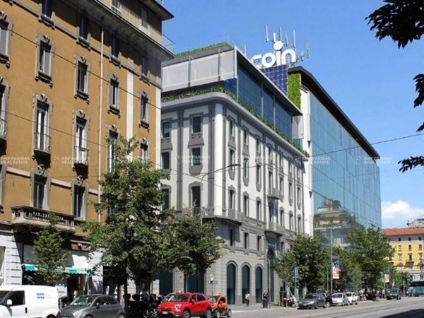 negozio in vendita a Milano in zona Guastalla