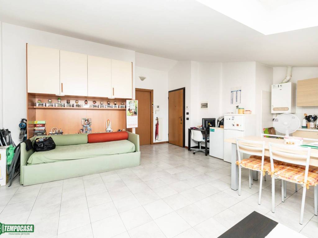appartamento in vendita a Milano in zona Adriano