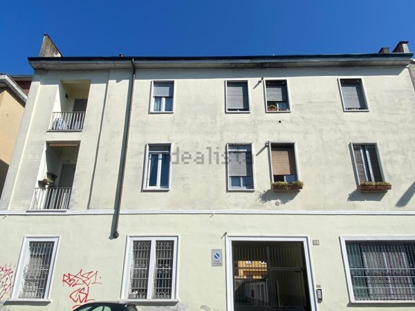 appartamento in vendita a Milano in zona Baggio