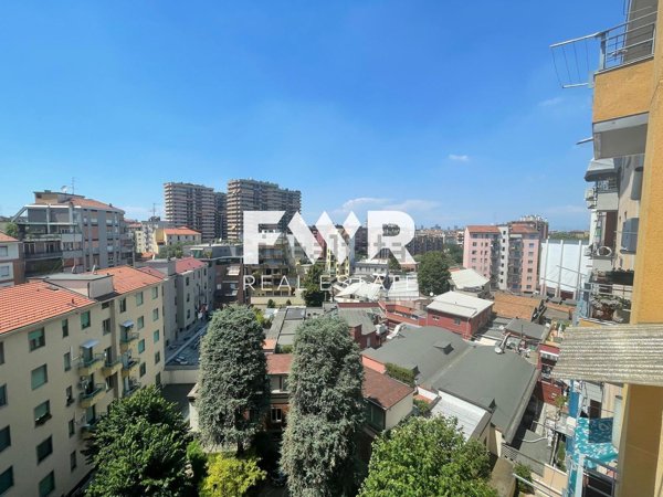 appartamento in vendita a Milano in zona Piazzale Lodi