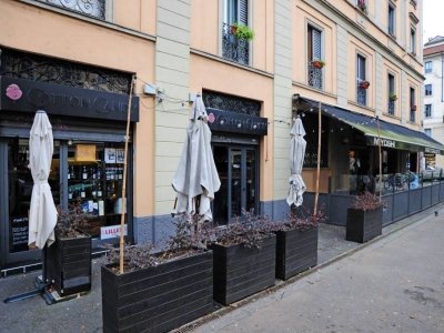 negozio in vendita a Milano in zona Porta Ticinese