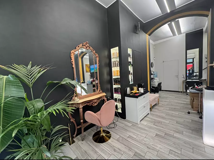negozio in vendita a Milano in zona Porta Garibaldi