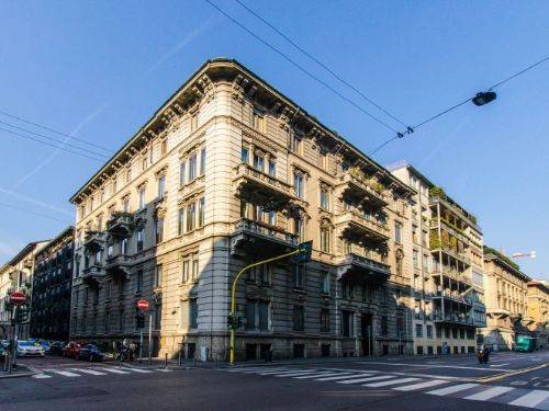 ufficio in vendita a Milano in zona Sant'Ambrogio